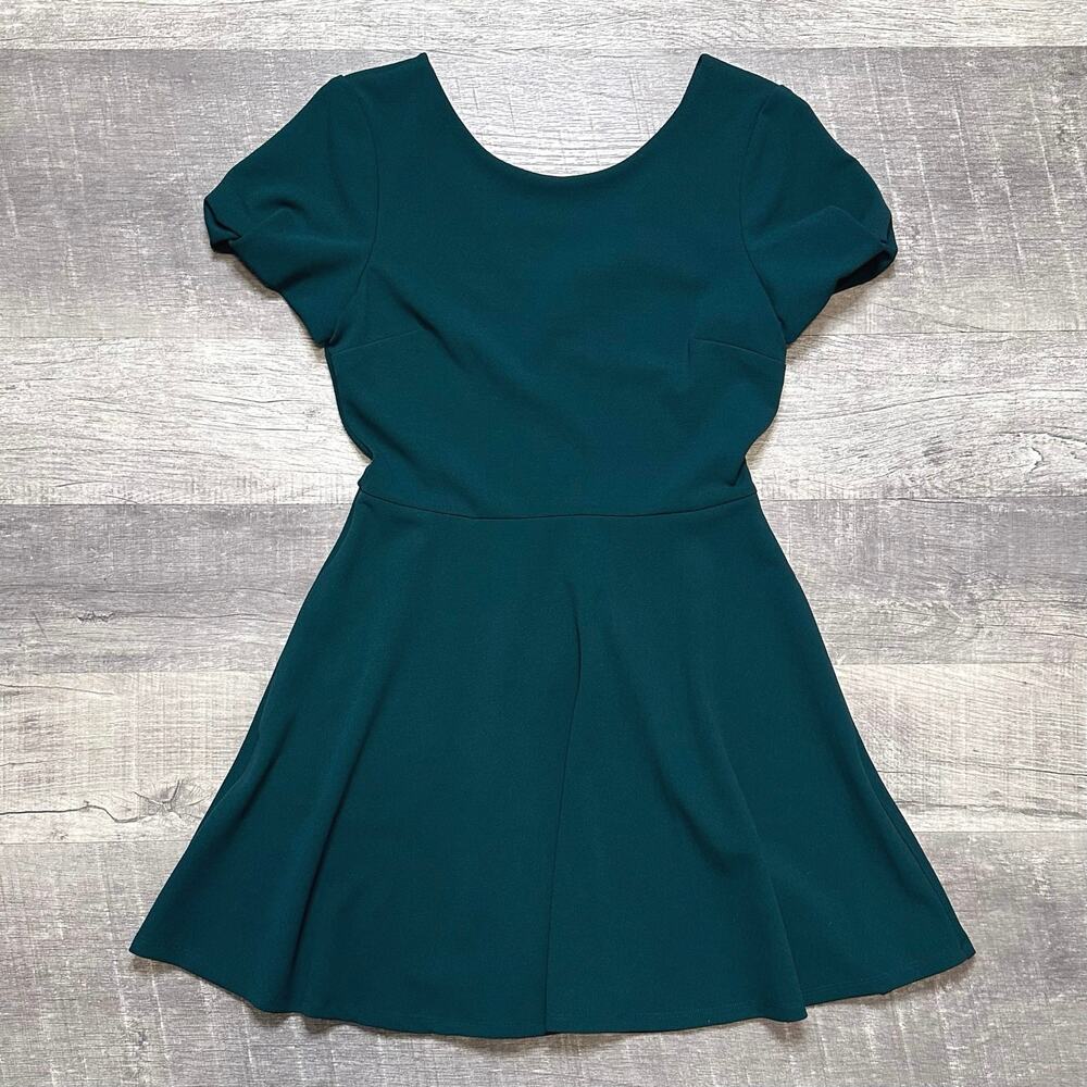 Speechless Juniors Jade Green Fit & Flare Skater Dress Sz S Puff Sleeve Low Back